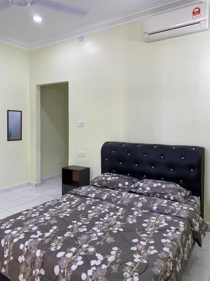 Room/Homestay Nazadja Сунгай Бесар Екстериор снимка