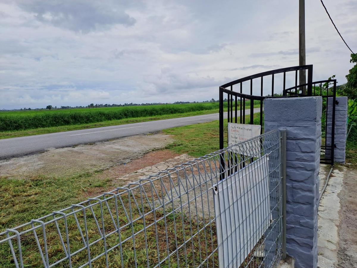 Room/Homestay Nazadja Сунгай Бесар Екстериор снимка