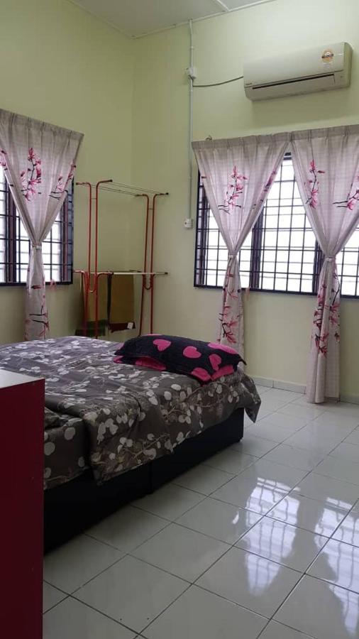Room/Homestay Nazadja Сунгай Бесар Екстериор снимка